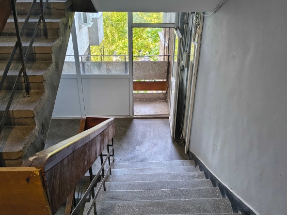 Дава се под наем Двустаен апартамент в София, Люлин 1 - 50 кв.м за 408 € - Снимка #1