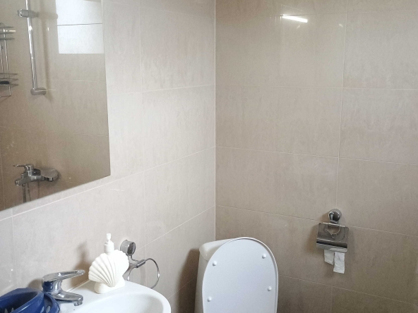Дава се под наем Къща в Септември - 90 кв.м за 9.69 € - Снимка #1