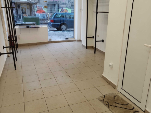 Дава се под наем Магазин в София, Център - 24 кв.м за 598.23 € - Снимка #1