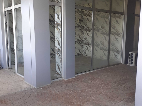 Дава се под наем Магазин в София, Красна поляна 2 - 14 кв.м за 163.2 € - Снимка #1