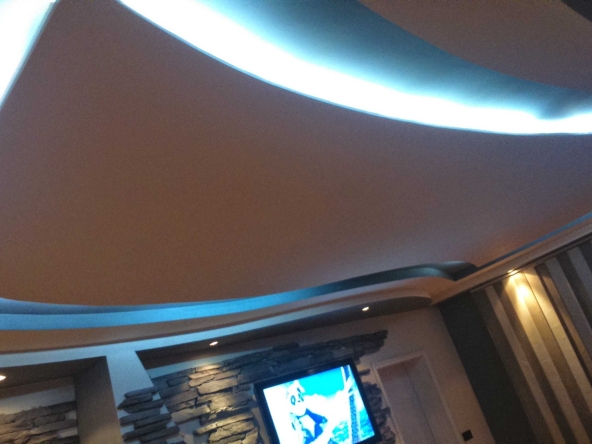 Дава се под наем Етаж от къща в Перник, Байкушева махала - 112 кв.м за 629.34 € - Снимка #1