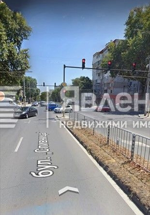 Дава се под наем Заведение в Варна, Лятно кино Тракия - 150 кв.м за 1540 € - Снимка #1