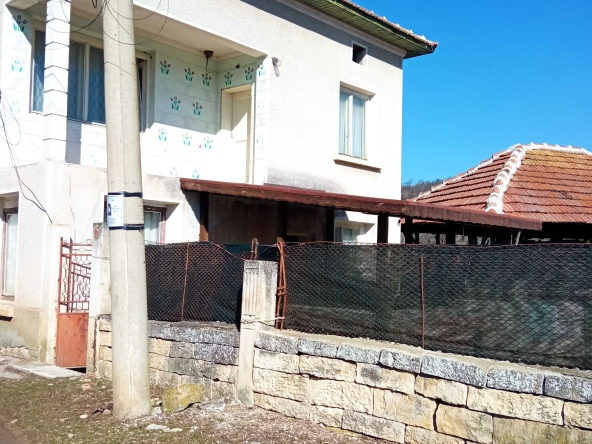 Къща в Мездра - 112 кв.м за 210 €/кв.м - Снимка #1