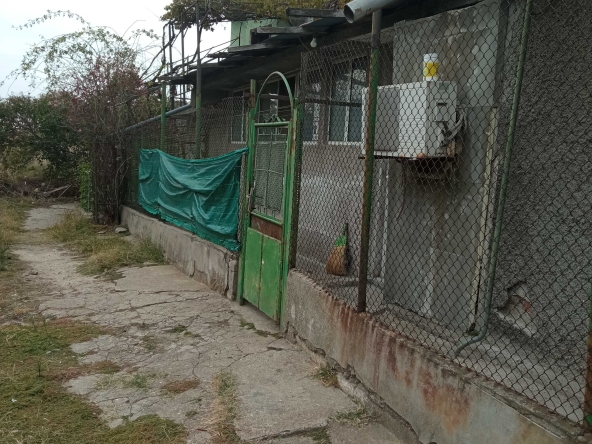 Дава се под наем Къща в Русе, Дружба 1 - 78 кв.м за 183.6 € - Снимка #1