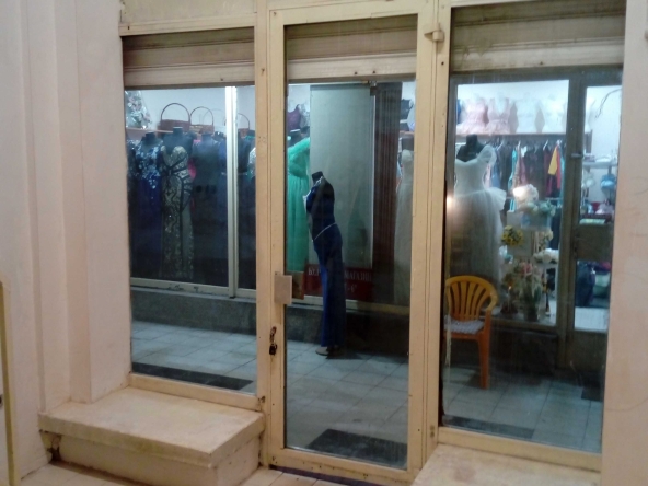 Дава се под наем Магазин в София, Център - 18 кв.м за 255 € - Снимка #1