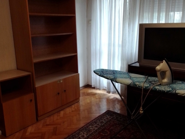 Дава се под наем Двустаен апартамент в Плевен, Дружба 1 - 80 кв.м за 255 € - Снимка #1