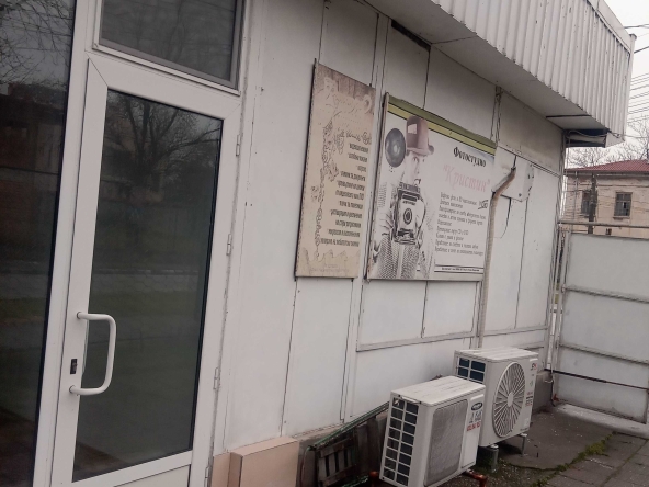 Дава се под наем Офис в Първомай - 14 кв.м за 79.56 € - Снимка #1