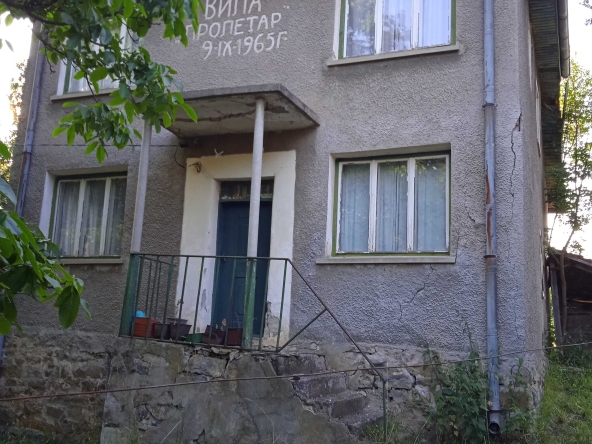 Къща в Своге - 65 кв.м за 565 €/кв.м - Снимка #1