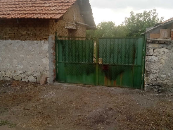 Парцел в с. Белозем, Област Пловдив - 1160 кв.м за 8 €/кв.м - Снимка #1