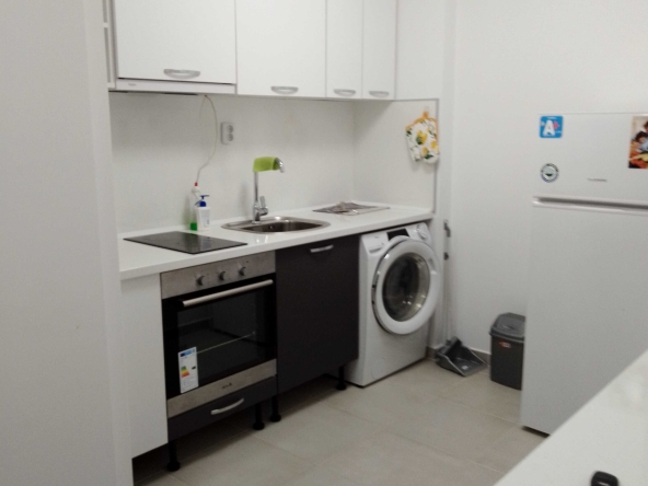 Дава се под наем Тристаен апартамент в Плевен, Дружба 1 - 65 кв.м за 598.23 € - Снимка #1