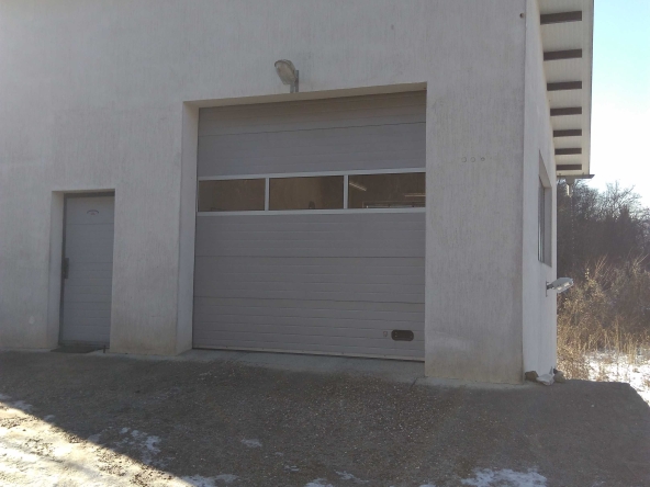 Промишлена сграда в Троян - 90 кв.м за 667 €/кв.м - Снимка #1