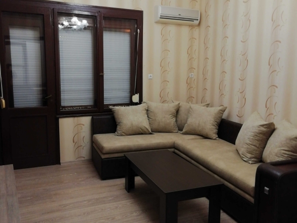Тристаен апартамент в Бургас, Възраждане - 80 кв.м за 2125 €/кв.м - Снимка #1