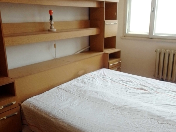 Дава се под наем Двустаен апартамент в Плевен, Дружба 1 - 76 кв.м за 178.5 € - Снимка #1