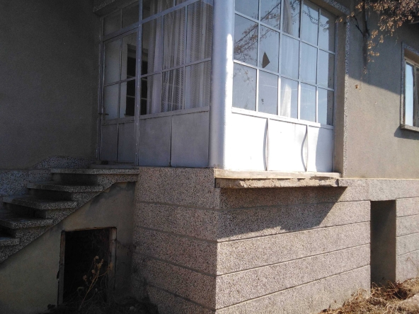 Къща в Свищов - 135 кв.м за 114 €/кв.м - Снимка #1