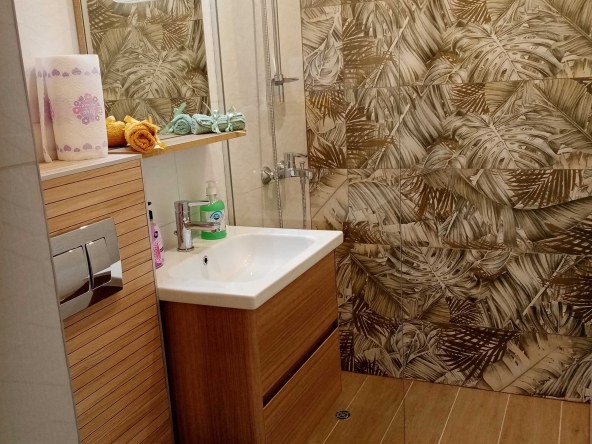 Дава се под наем Двустаен апартамент в Варна, Възраждане 3 - 50 кв.м за 500 € - Снимка #1