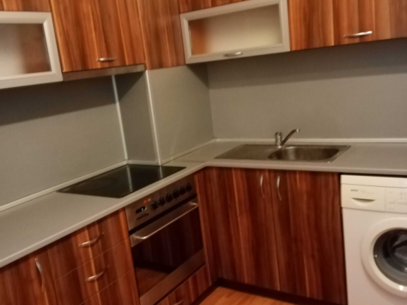 Дава се под наем Двустаен апартамент в Русе, Център - 75 кв.м за 336.6 € - Снимка #1