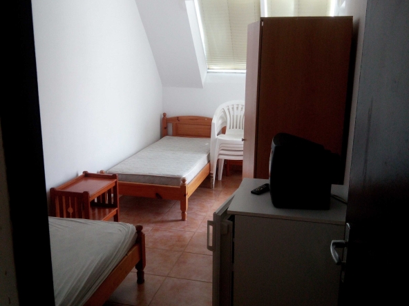 Дава се под наем Четиристаен апартамент в к.к. Слънчев бряг - 15 кв.м за 255 € - Снимка #1