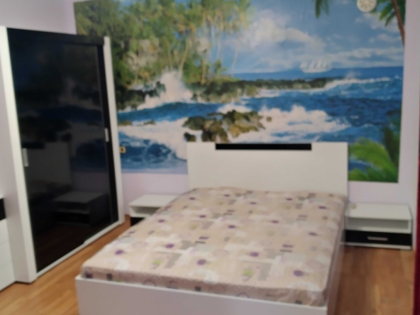 Дава се под наем Етаж от къща в Варна, Базар Левски - 55 кв.м за 306 € - Снимка #1