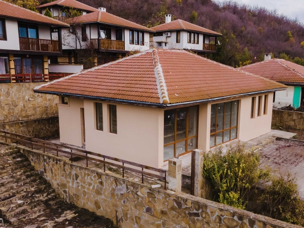 Къща в Поморие - 114 кв.м за 1009 €/кв.м - Снимка #1