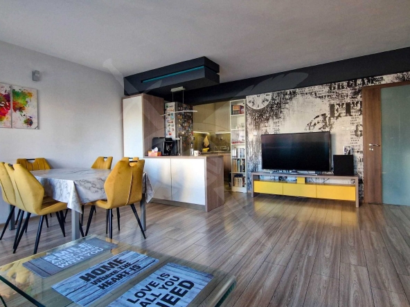 Тристаен апартамент в Пловдив, Тракия - 110 кв.м за 1062 €/кв.м - Снимка #1
