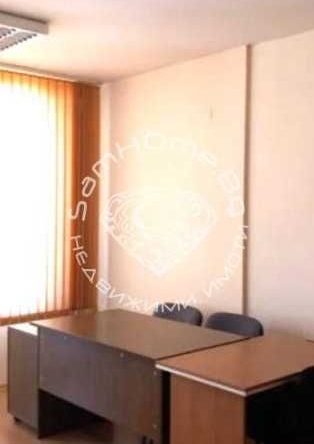 Дава се под наем Офис в Варна, Лятно кино Тракия - 26 кв.м за 255 € - Снимка #1