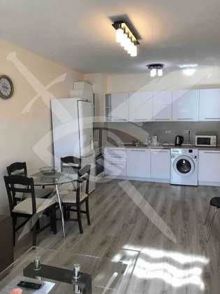 Дава се под наем Двустаен апартамент в Варна, Аспарухово - 65 кв.м за 648.21 € - Снимка #1