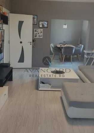 Етаж от къща в Пловдив, Прослав - 230 кв.м за 777 €/кв.м - Снимка #1