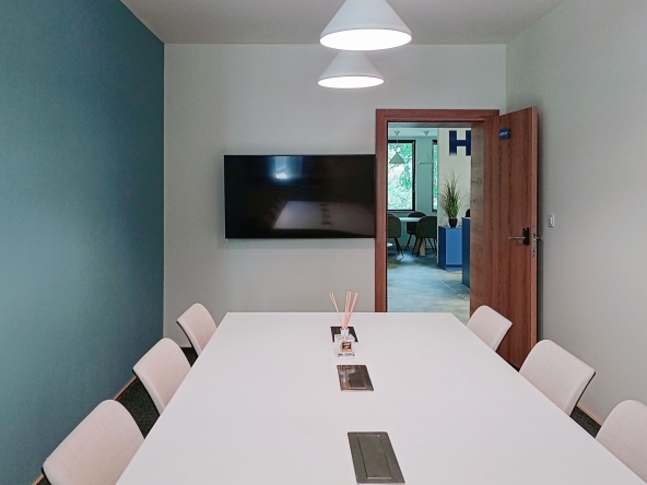 Дава се под наем Офис в Пловдив, Южен - 20 кв.м за 305.49 € - Снимка #1