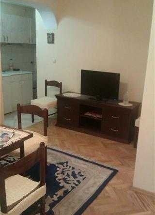 Дава се под наем Двустаен апартамент в Бургас, Изгрев - 57 кв.м за 193.8 € - Снимка #1