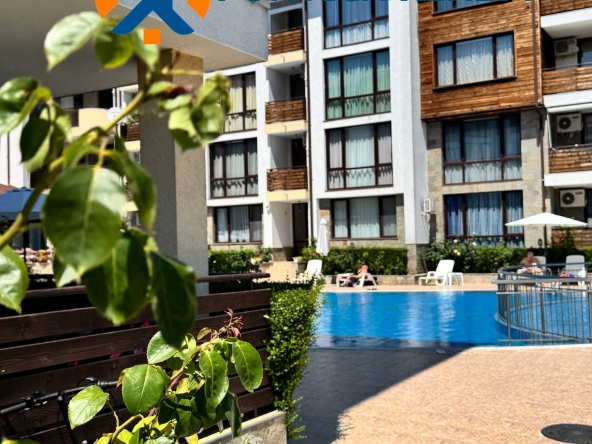 Тристаен апартамент в Несебър - 122 кв.м за 1050 €/кв.м - Снимка #1