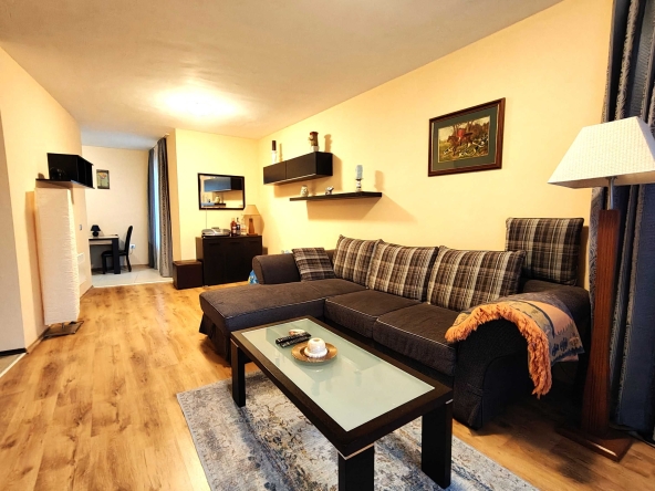 Дава се под наем Двустаен апартамент в Свети Влас - 67 кв.м за 613 € - Снимка #1