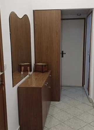 Дава се под наем Тристаен апартамент в Варна, Червен площад - 72 кв.м за 612 € - Снимка #1