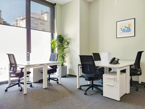 Дава се под наем Офис в Пловдив, Каменица 1 - 45 кв.м за 2947.29 € - Снимка #1