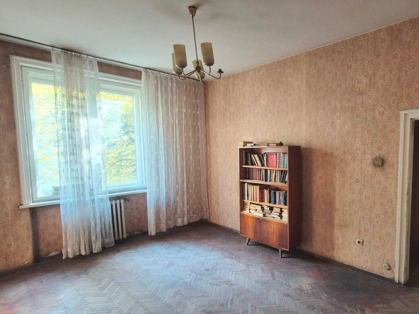 Тристаен апартамент в София, Център - 74 кв.м за 3379 €/кв.м - Снимка #1