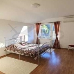 Дава се под наем Двустаен апартамент в Варна, Аспарухово - 70 кв.м за 298.86 € - Снимка #1