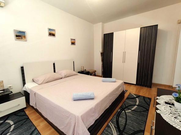 Дава се под наем Двустаен апартамент в Несебър - 60 кв.м за 307 € - Снимка #1