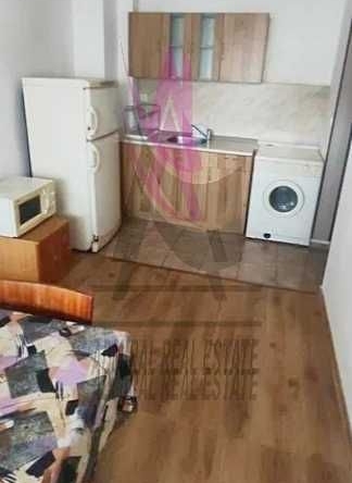 Дава се под наем Двустаен апартамент в Варна, Цветен квартал - 45 кв.м за 325 € - Снимка #1