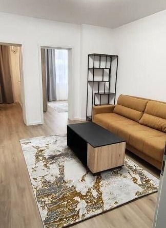 Дава се под наем Многостаен апартамент в Пловдив, Христо Смирненски - 100 кв.м за 947.58 € - Снимка #1