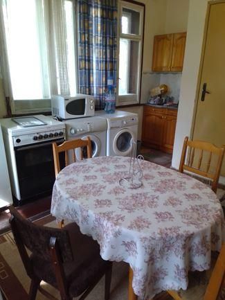 Дава се под наем Двустаен апартамент в Пловдив, Център - 42 кв.м за 325 € - Снимка #1