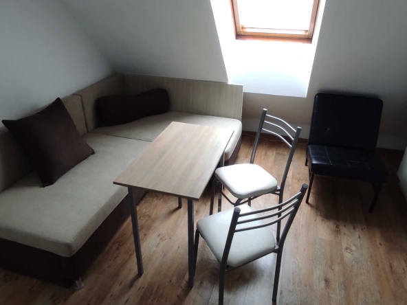 Дава се под наем Едностаен апартамент в Враца, Център - 25 кв.м за 178.5 € - Снимка #1