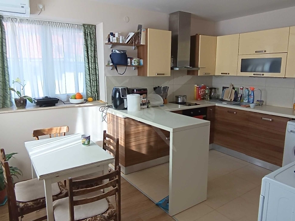 Къща в с. Брестовица, Област Пловдив - 250 кв.м за 521 €/кв.м - Снимка #1