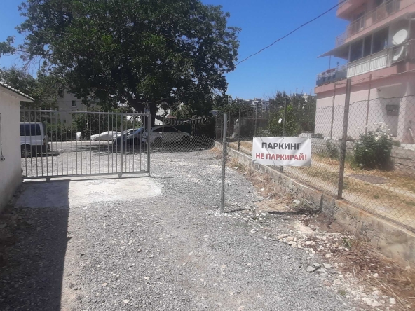 Дава се под наем Гараж / Паркомясто в Варна, ВИНС - 1000 кв.м за 30.6 € - Снимка #1