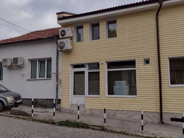 Дава се под наем Магазин в Перник, Пригаров район - 44 кв.м за 408 € - Снимка #1