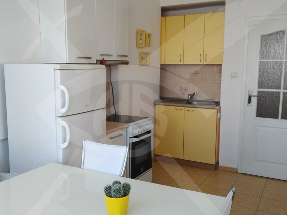 Дава се под наем Тристаен апартамент в Варна, Гръцка махала - 85 кв.м за 500 € - Снимка #1