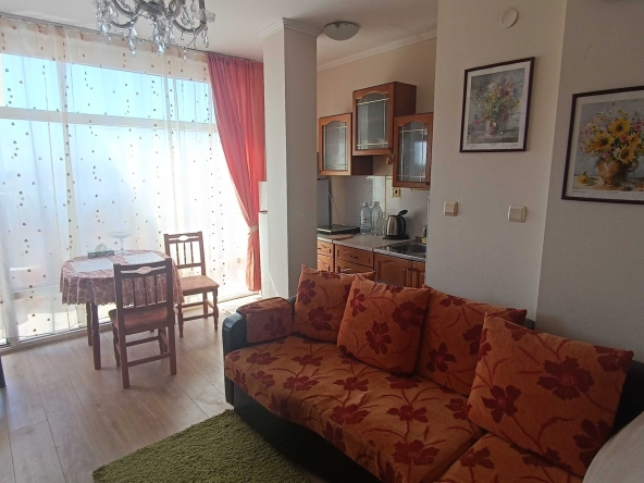 Двустаен апартамент в к.к. Слънчев бряг - 84 кв.м за 1453 €/кв.м - Снимка #1