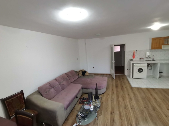 Дава се под наем Двустаен апартамент в Бургас, Лазур - 82 кв.м за 204 € - Снимка #1