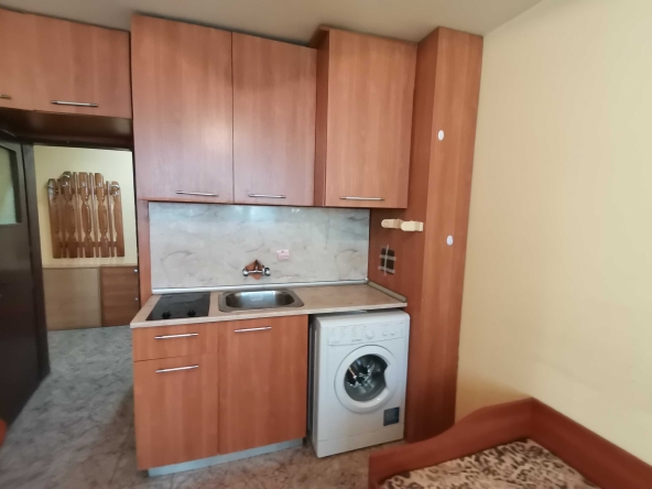 Дава се под наем Двустаен апартамент в Бургас, Възраждане - 60 кв.м за 255 € - Снимка #1