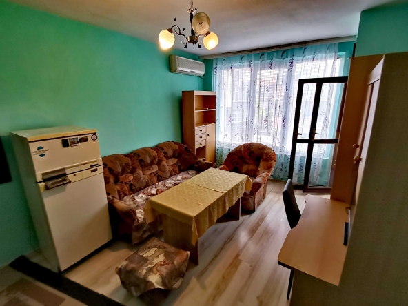 Дава се под наем Двустаен апартамент в Бургас, Братя Миладинови - 55 кв.м за 178.5 € - Снимка #1