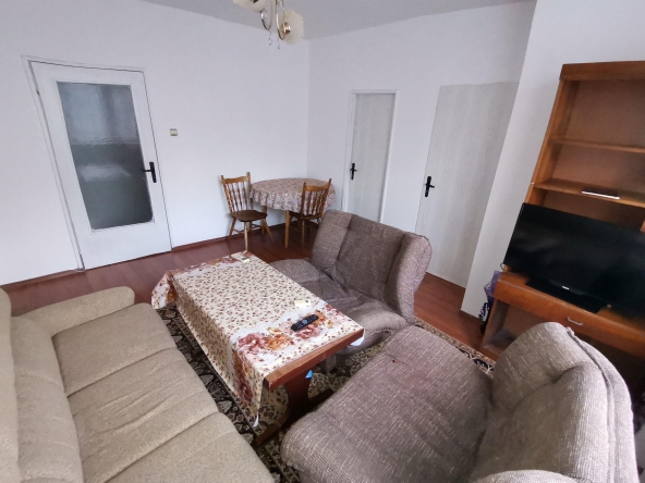 Дава се под наем Двустаен апартамент в Бургас, Братя Миладинови - 45 кв.м за 255 € - Снимка #1