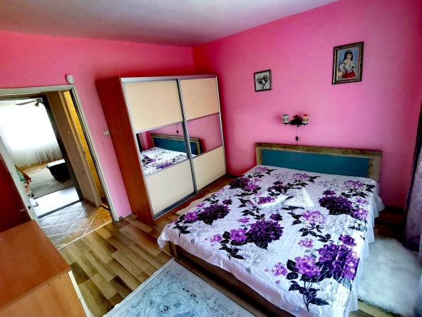 Дава се под наем Двустаен апартамент в Бургас, Изгрев - 68 кв.м за 204 € - Снимка #1
